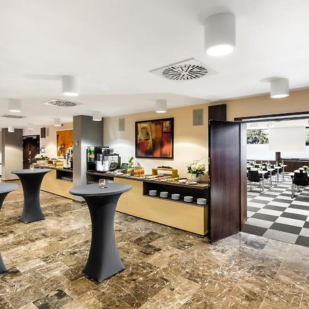 Occidental Praha Hotel Ngoại thất bức ảnh