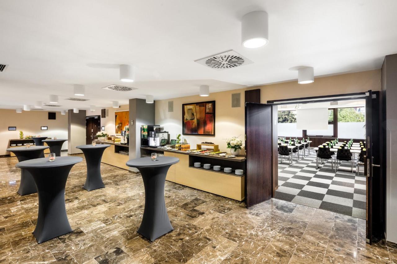 Occidental Praha Hotel Ngoại thất bức ảnh